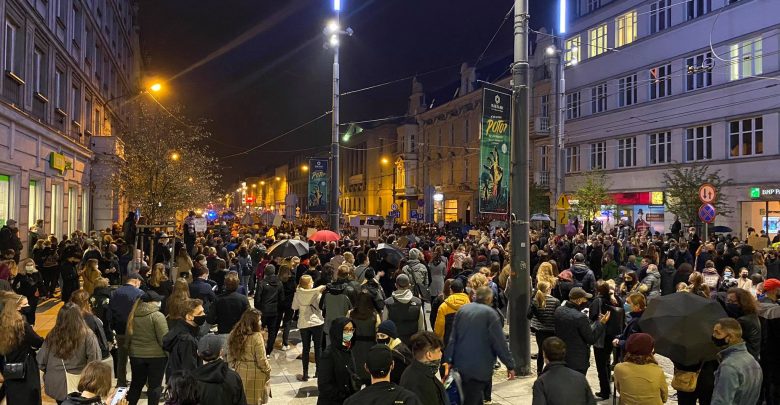 Drugi dzień protestów ws. zakazu aborcji! Katowice zakorkowane