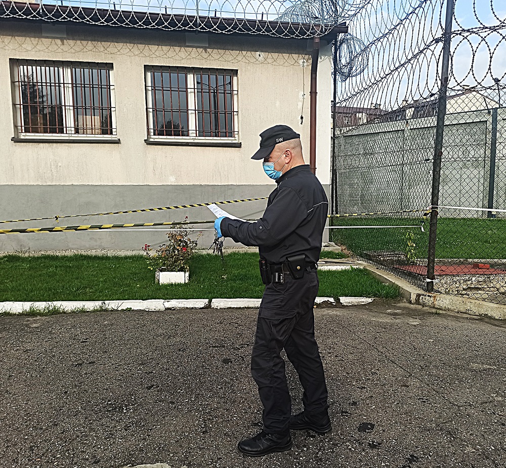 (Nie)zwykła piłeczka tenisowa. Udany przechwyt funkcjonariuszy z Zakładu Karnego Zabrze