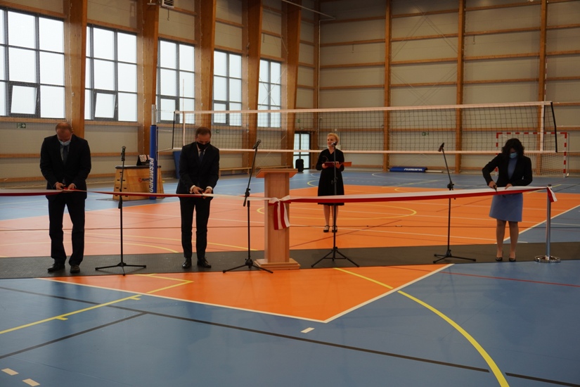 Otwarcie hali sportowej w Zespole Szkół nr 1 6