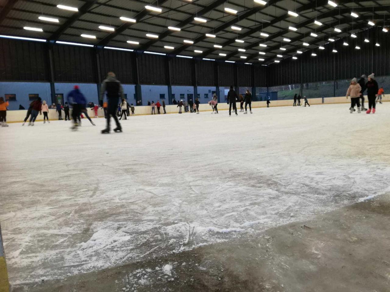 Lodowisko Burloch Arena już otwarte 8