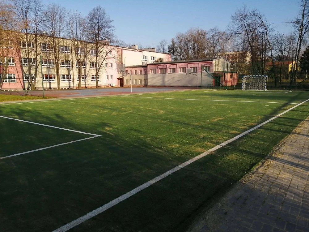 Budżet Obywatelski: Nowa nawierzchnia boiska przy Szkole Podstawowej nr 40 w Goduli