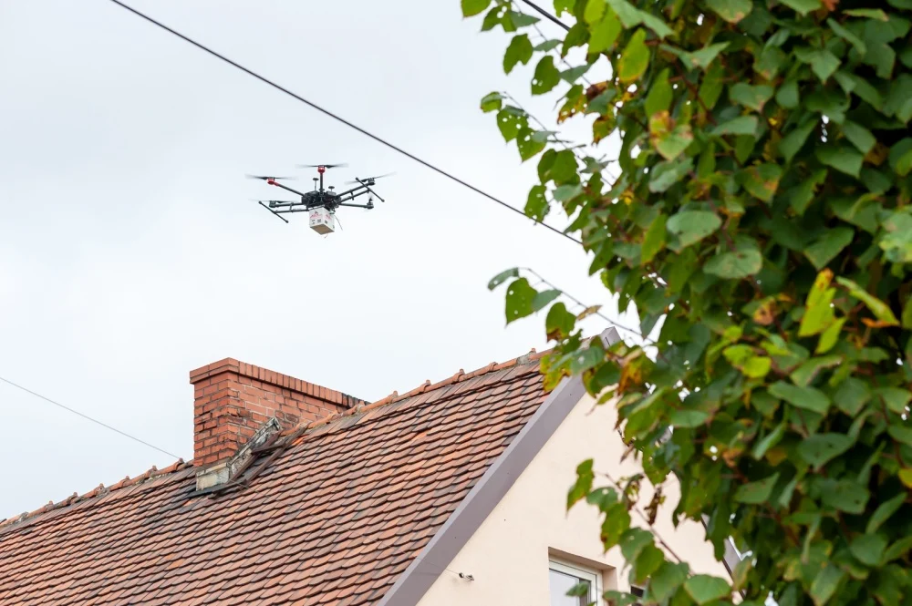 Dronem nad kominami - kontrole zadymienia