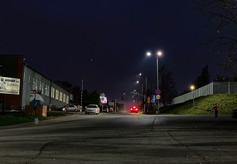 Trwa montaż nowoczesnych lamp