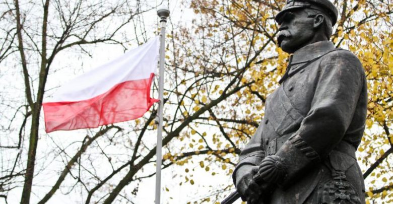 11 Listopada świętujmy w tym roku w domach!