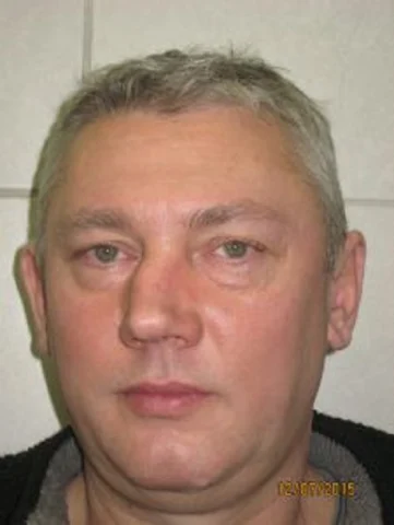 49-latek ścigany dwoma listami gończymi. Rozpoznajesz go?