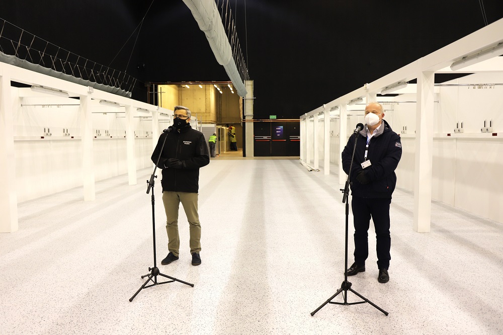 Trwa budowa szpitala tymczasowego w MCK w Katowicach