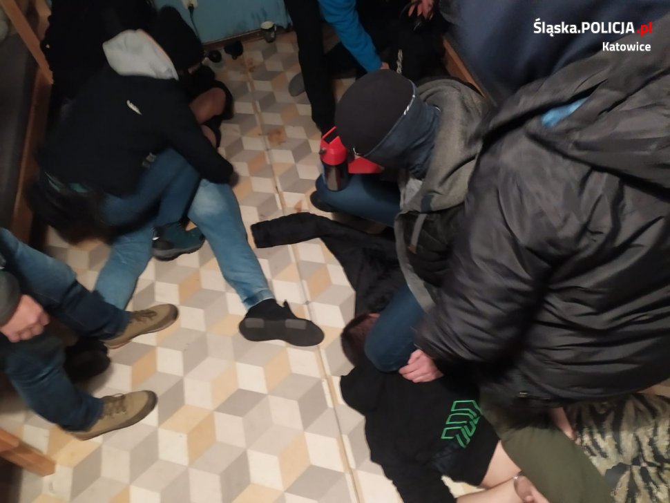 W ciągu półtora miesiąca okradli 16 mieszkań. Włamywacze już areszcie!