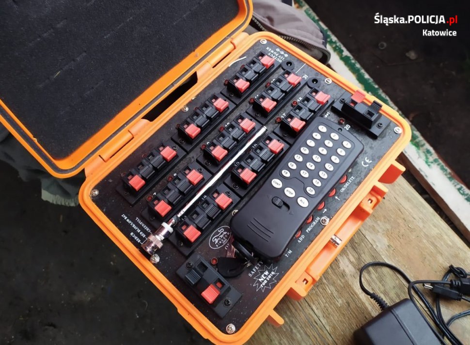 35-latek odpalał materiały pirotechniczne mając prawie... 2 promile alkoholu!