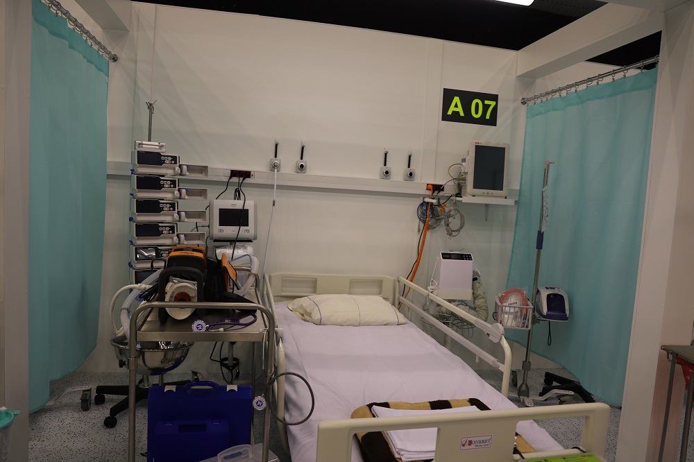 Szpital tymczasowy w Katowicach gotowy na przyjęcie pacjentów