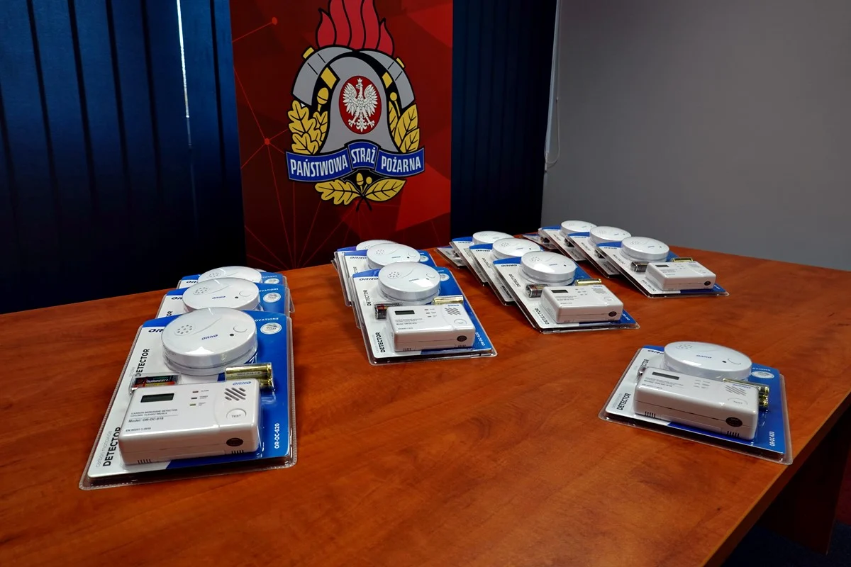 Władze Świętochłowic przekazały czujniki dymu i czadu