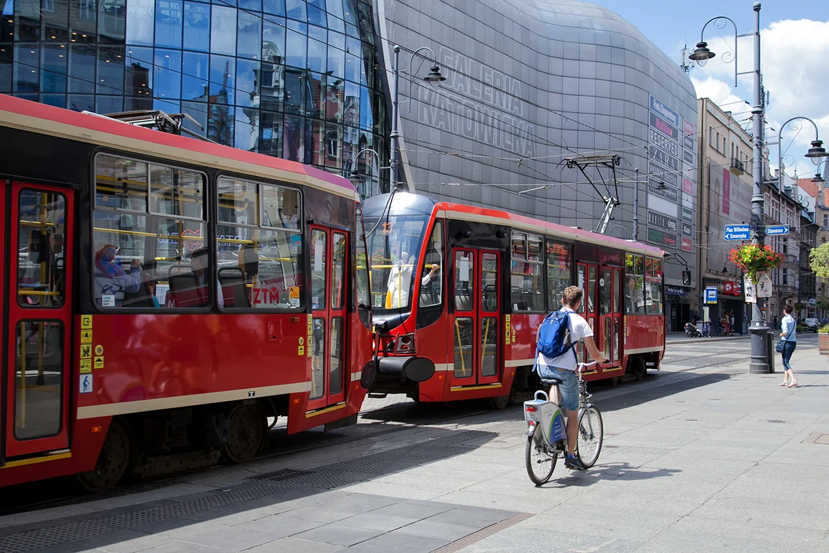 Metropolia podpisała apel do premiera o wsparcie transportu publicznego