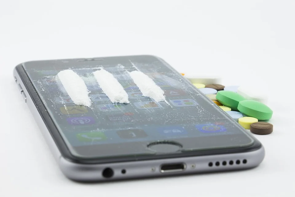 Posiadał przy sobie dopalacze i uciekał przed policjantami