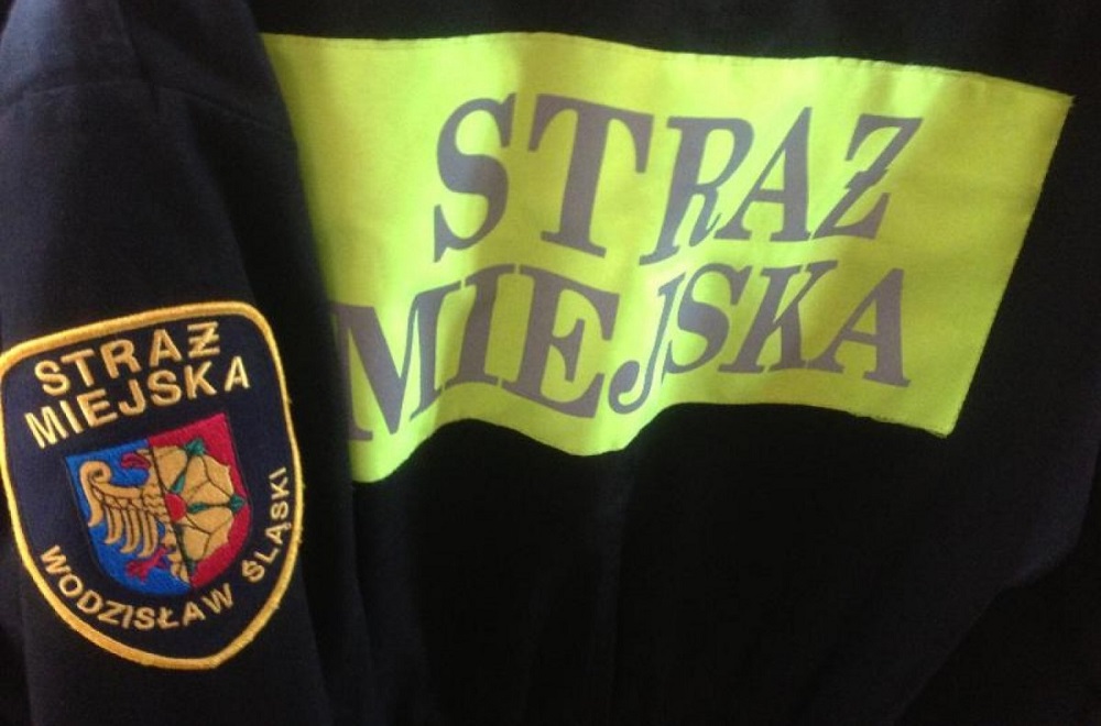 Rozładował się akumulator? Pomogą strażnicy