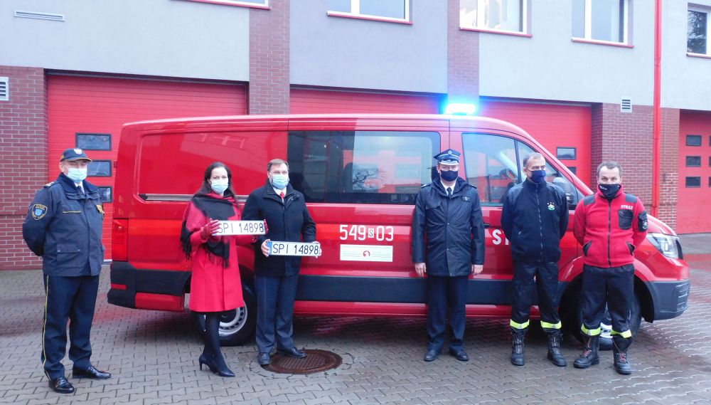 Nowy samochód dla OSP Dąbrówka