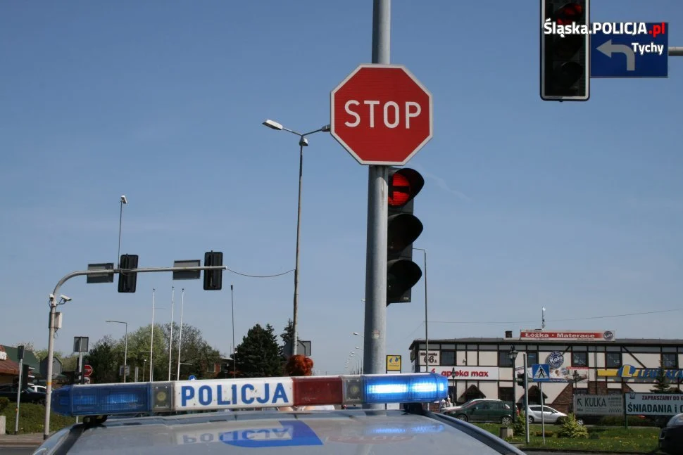 Przeszedł na czerwonym świetle, trafił do aresztu