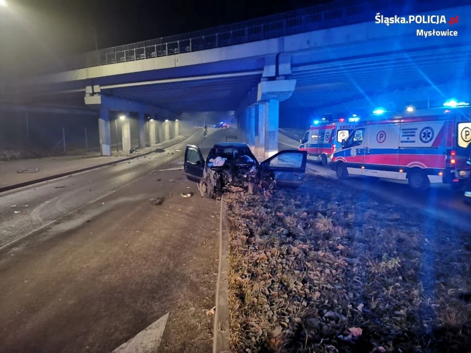 Ucieczka przed policyjnym pościgiem zakończona groźnym wypadkiem