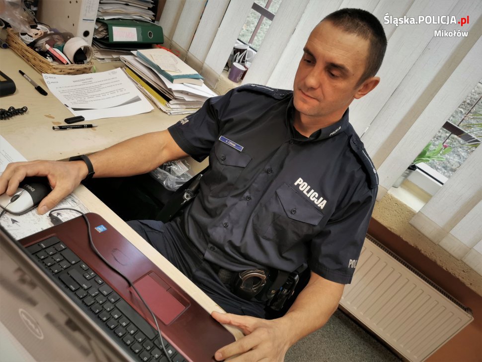 O kulturze w Internecie - policyjny profilaktyk na lekcjach on-line