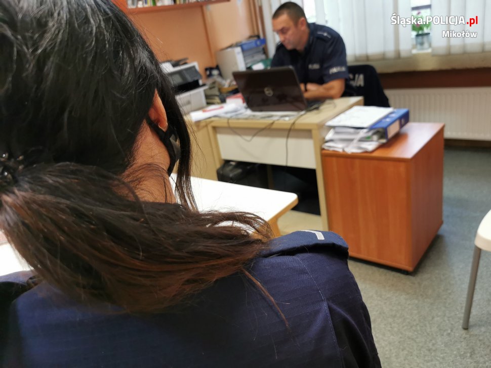 O kulturze w Internecie - policyjny profilaktyk na lekcjach on-line