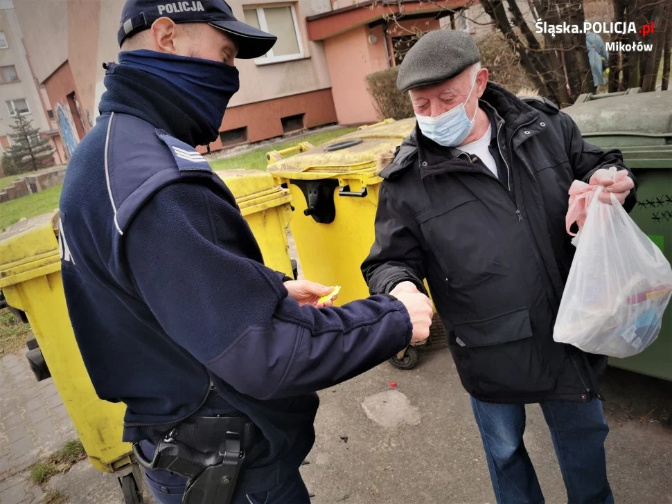Odblaskowe koniczyny dla mikołowskich seniorów