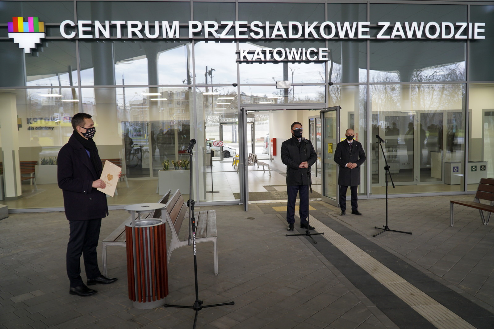 Pierwsi pasażerowie skorzystali dziś Centrum Przesiadkowego "Zawodzie"