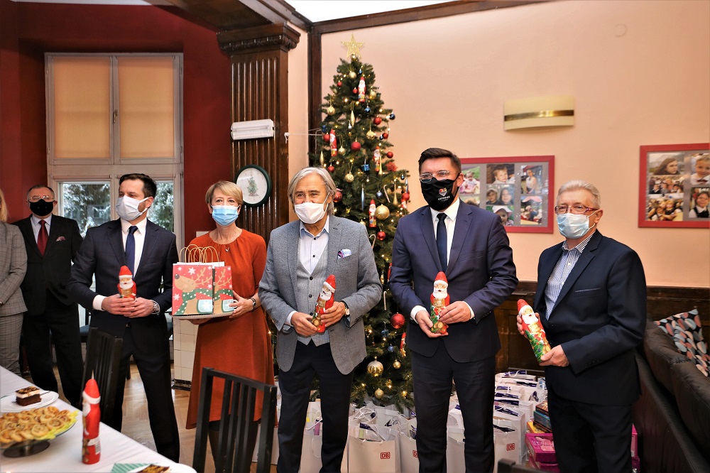 Spotkanie mikołajkowe w Domu Dziecka "Tęcza"