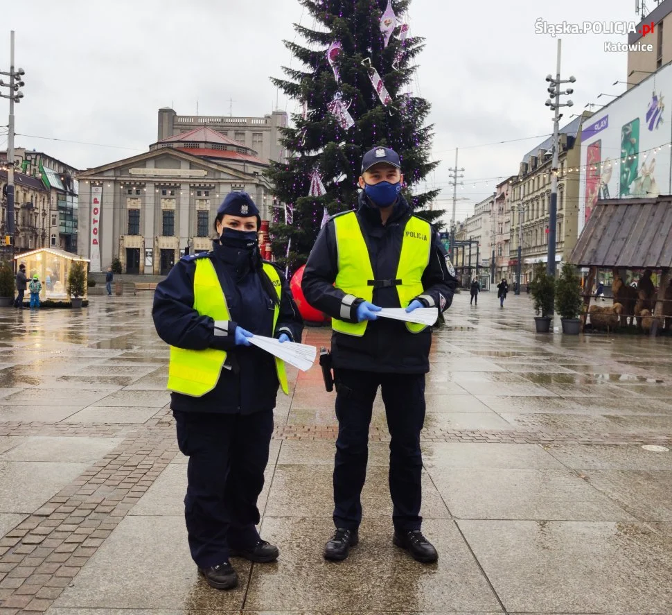 Katowiccy policjanci dbają o bezpieczeństwo pieszych