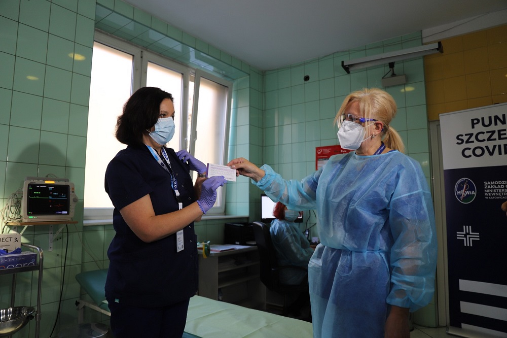 Pierwsi medycy na Śląsku już zaszczepieni!