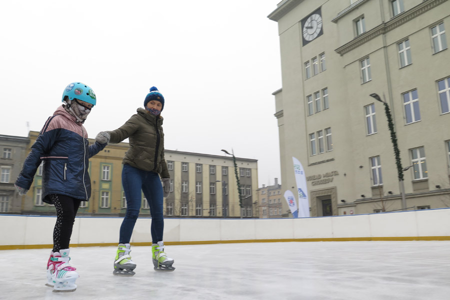 Lodowisko na Rynku w Chorzowie wystartowało
