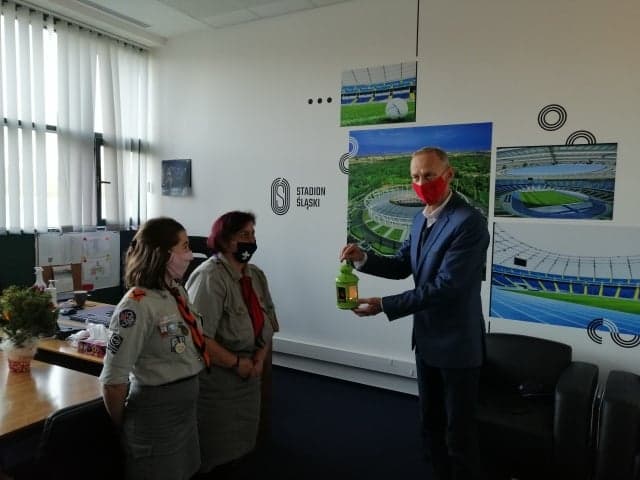 Już po raz kolejny Betlejemskie Światło Pokoju dotarło na Stadion Śląski!
