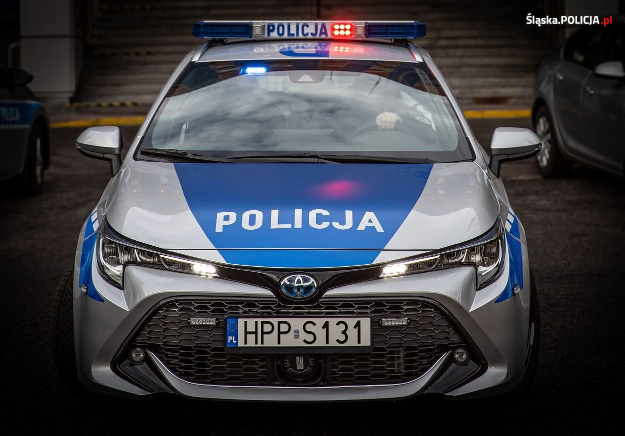 Flota śląskiej Policji wzbogaci się o kolejne samochody z napędem hybrydowym