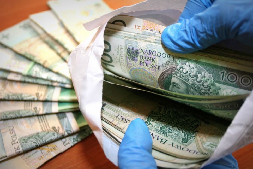 Znaleziono pieniądze. Policjanci szukają właściciela