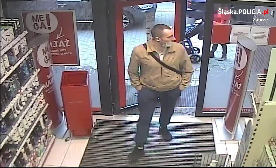 Podejrzani o kradzież perfum. Rozpoznajesz ich?