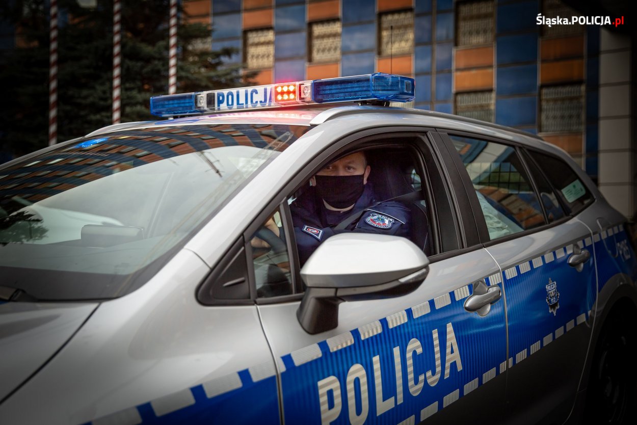 Flota śląskiej Policji wzbogaci się o kolejne samochody z napędem hybrydowym