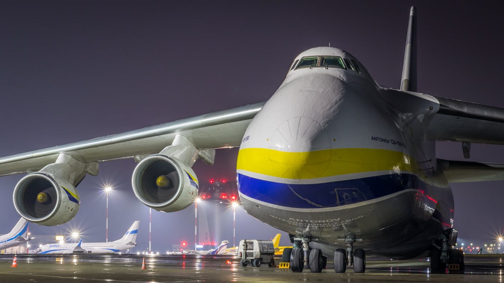 Za sprawą firmy Zarys z Zabrza, na lotnisku w Pyrzowicach znów lądował gigantyczny samolot