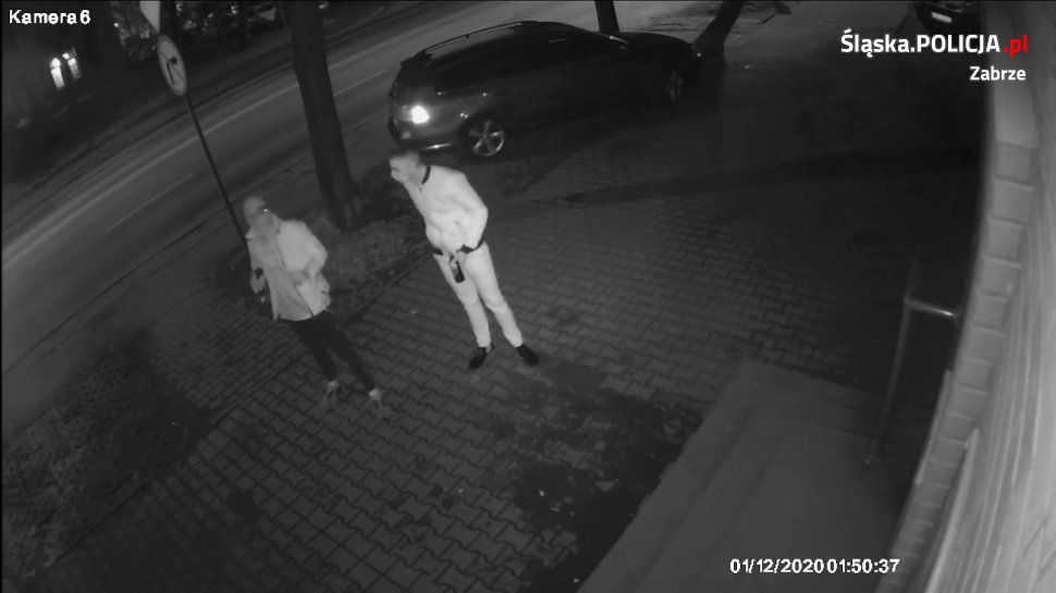 Te osoby uszkodziły drzwi sklepu. Rozpoznajesz ich?