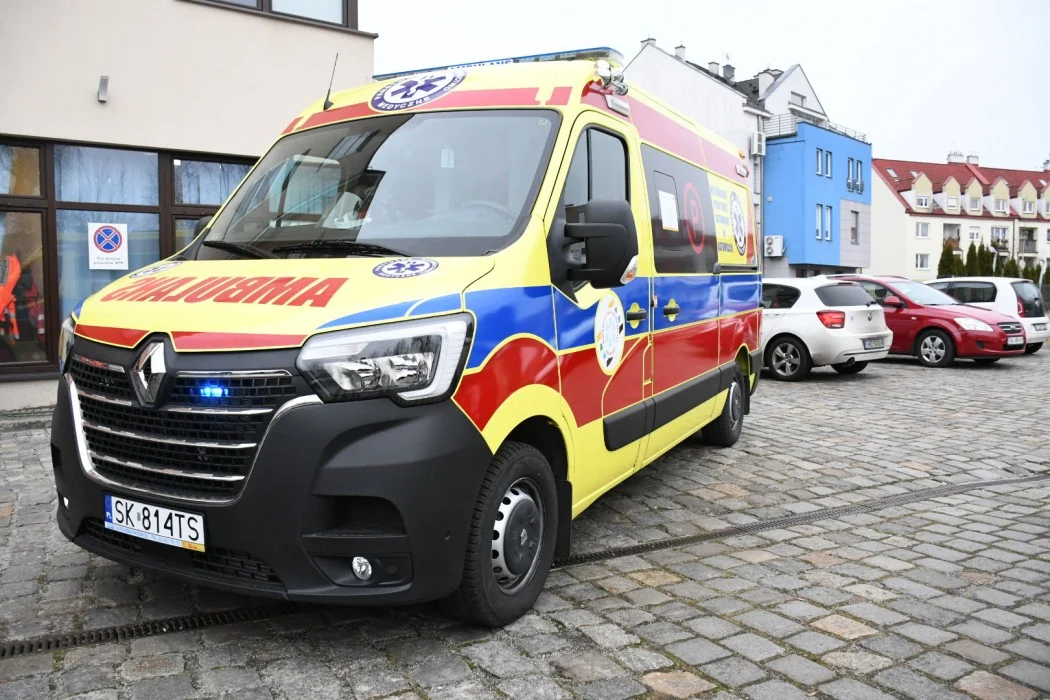 Wojewódzkie Pogotowie Ratunkowe w Katowicach wzbogaciło się o 10 nowych ambulansów typu C