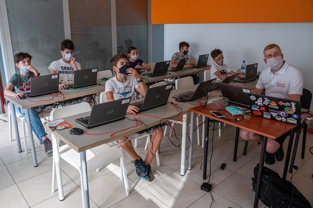 Monsteriada "Koduj z Gigantami" - ruszyła rejestracja!