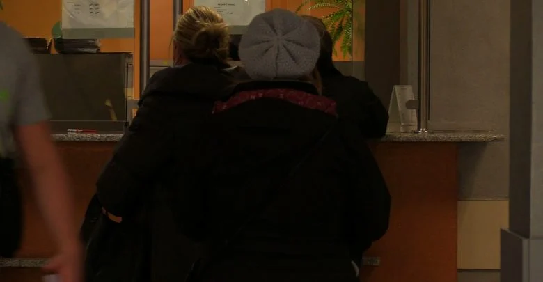 Śląskie: Szpitale i przychodnie wstrzymują zapisy na szczepienia przeciw covid! Nie ma czym szczepić