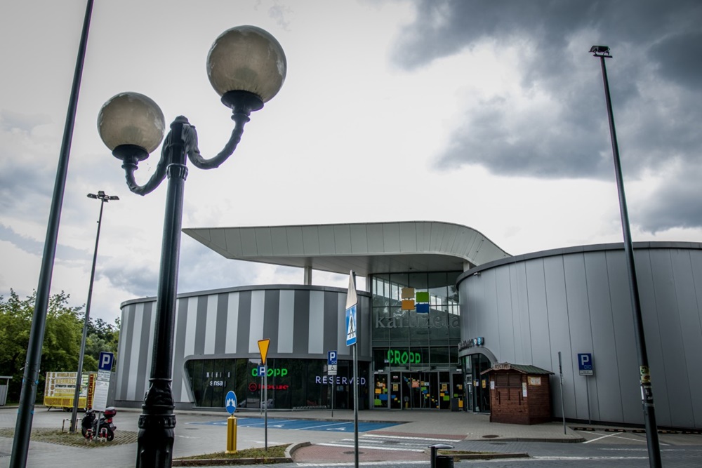 Od dziś otwarte galerie handlowe i muzea