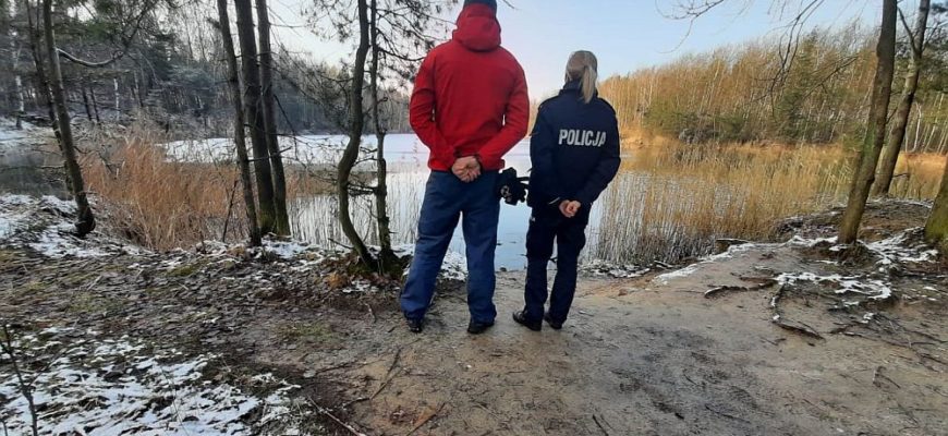 Służby patrolują zbiorniki wodne