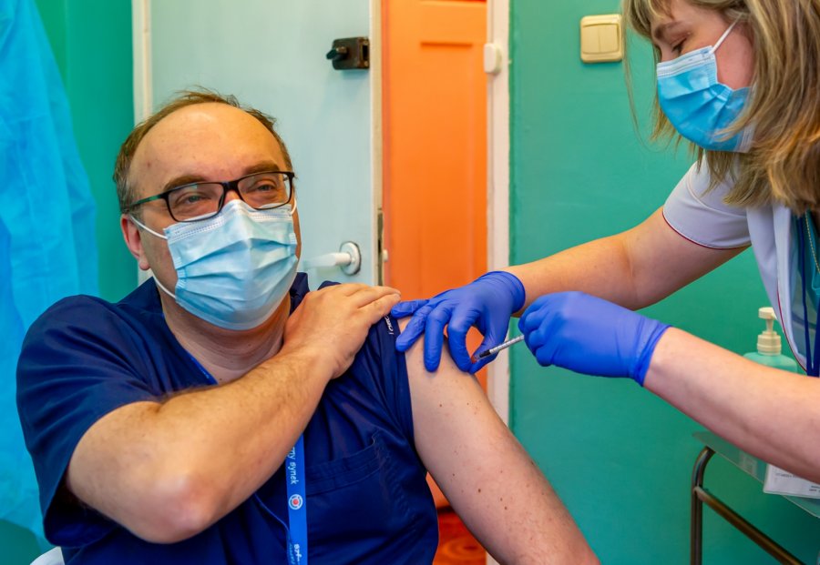 Szczepionka dla personelu oddziału zakaźnego