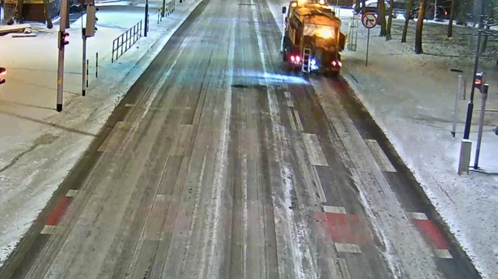 Trwa odśnieżanie miasta