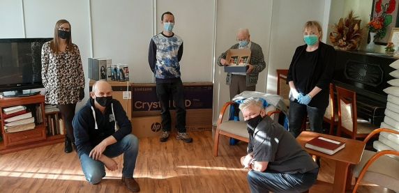 Pracownicy Amazon zadbali o seniorów w Domu Pomocy Społecznej