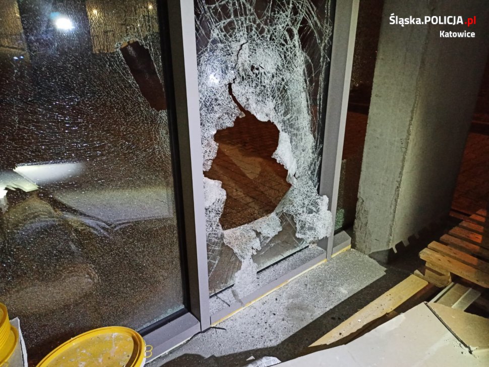 Katowice: 19-latek włamał się do budowanego apartamentowca!