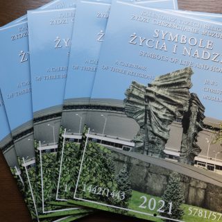 Kalendarz trzech religii