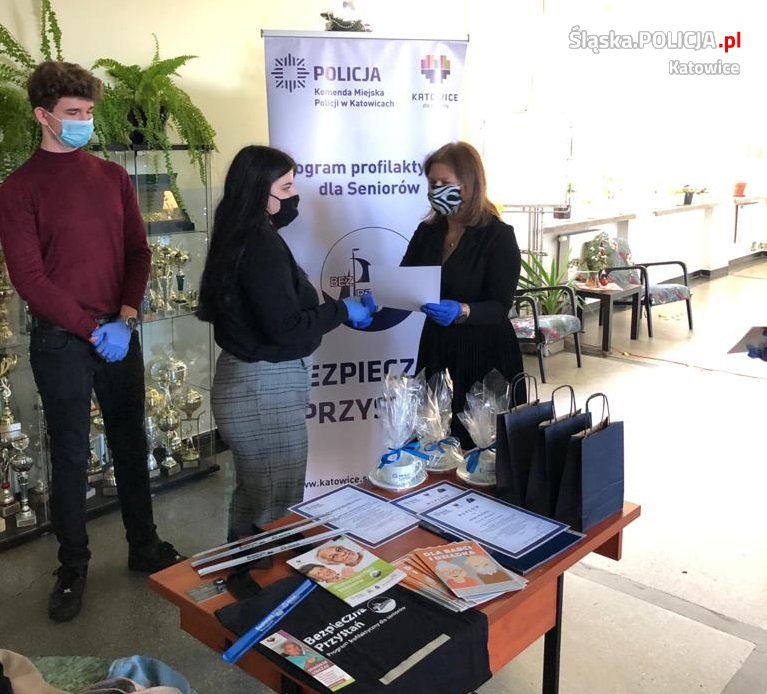 Nagrody dla laureatów konkursu "Bezpieczeństwo moich Dziadków" wręczone