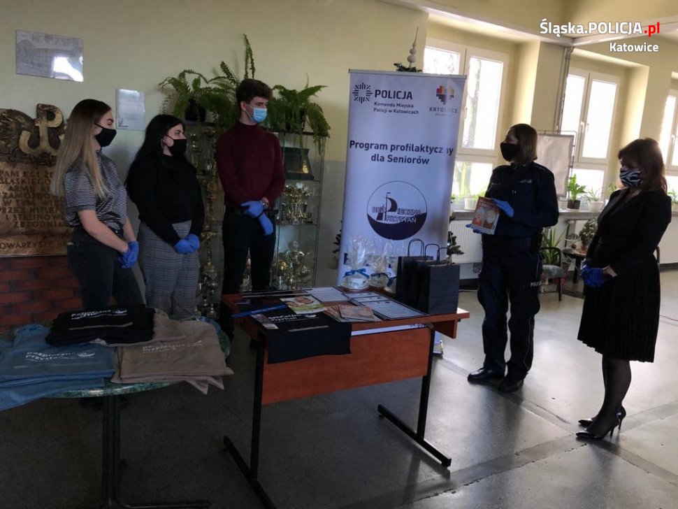 Nagrody dla laureatów konkursu "Bezpieczeństwo moich Dziadków" wręczone