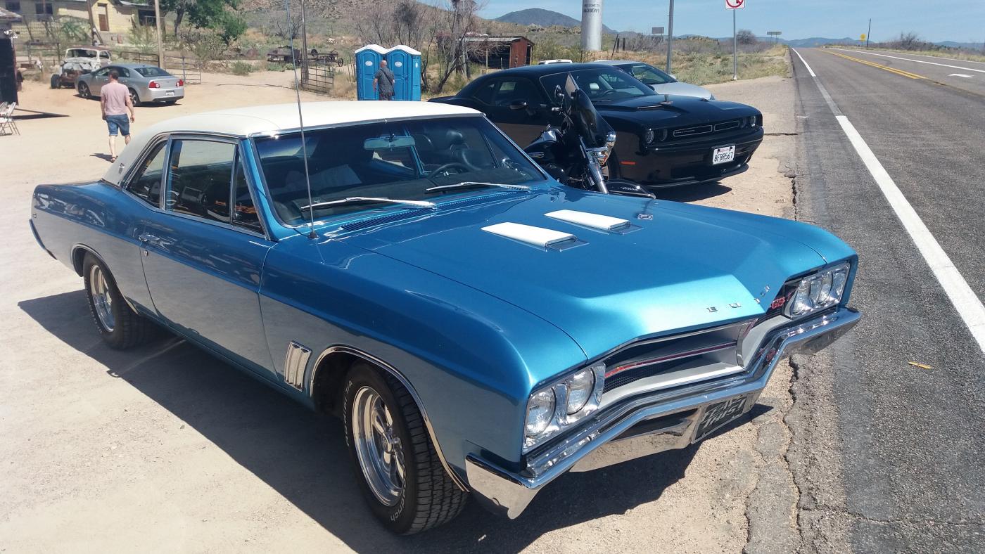 Wynajmij auto sportowe w Gdyni