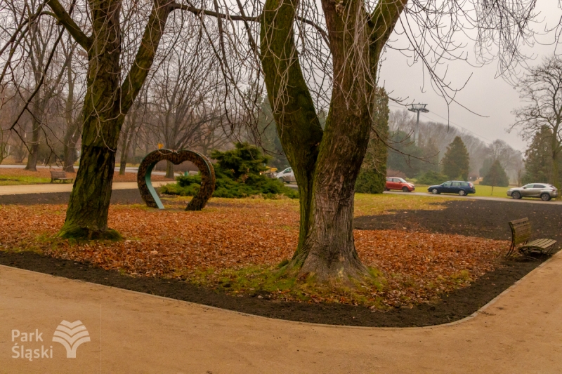 Dobiegła końca modernizacja ścieżek spacerowych wokół alei Różanej