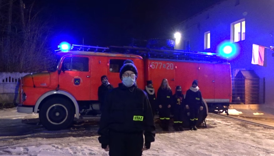 Zabrze: Strażacy z OSP wzięli udział w wyzwaniu "Biegamy boso dla Agatki"